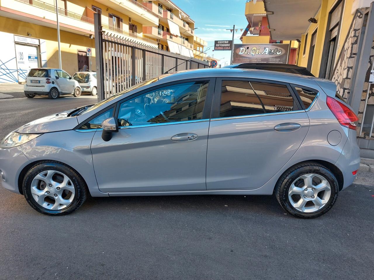 Ford Fiesta 1.4 TDCi 5p. Titanium