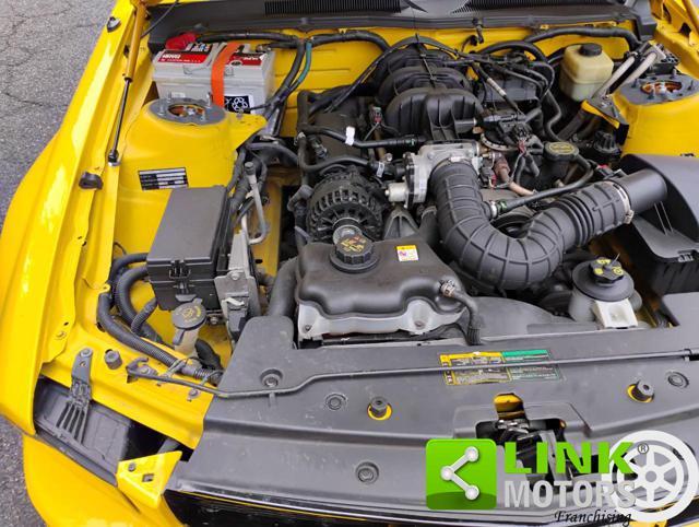 FORD Mustang 4.0 i V6 12V 212cv