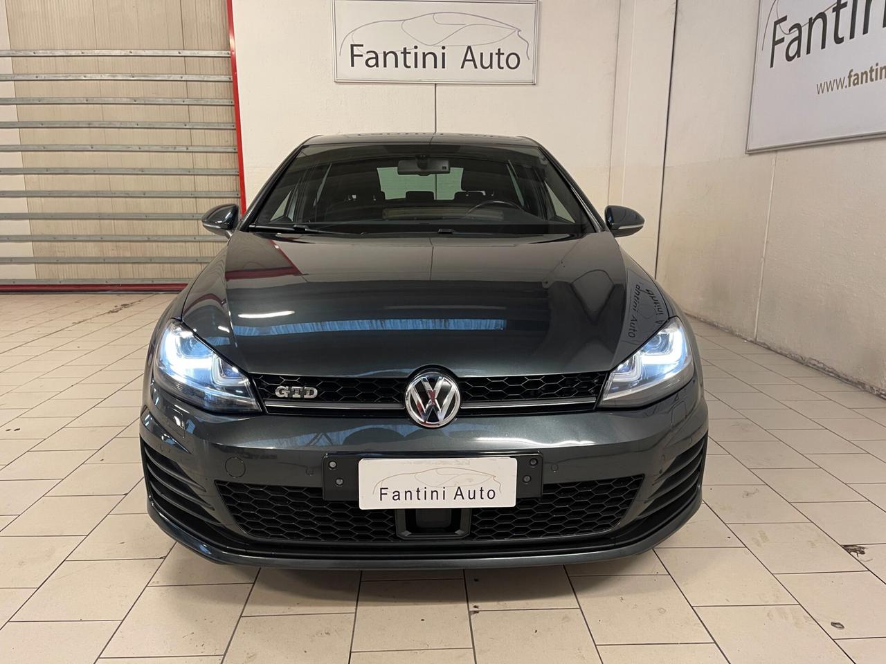 Volkswagen Golf GTD 2.0 TDI 184cv DSG-LEGGI SOTTO