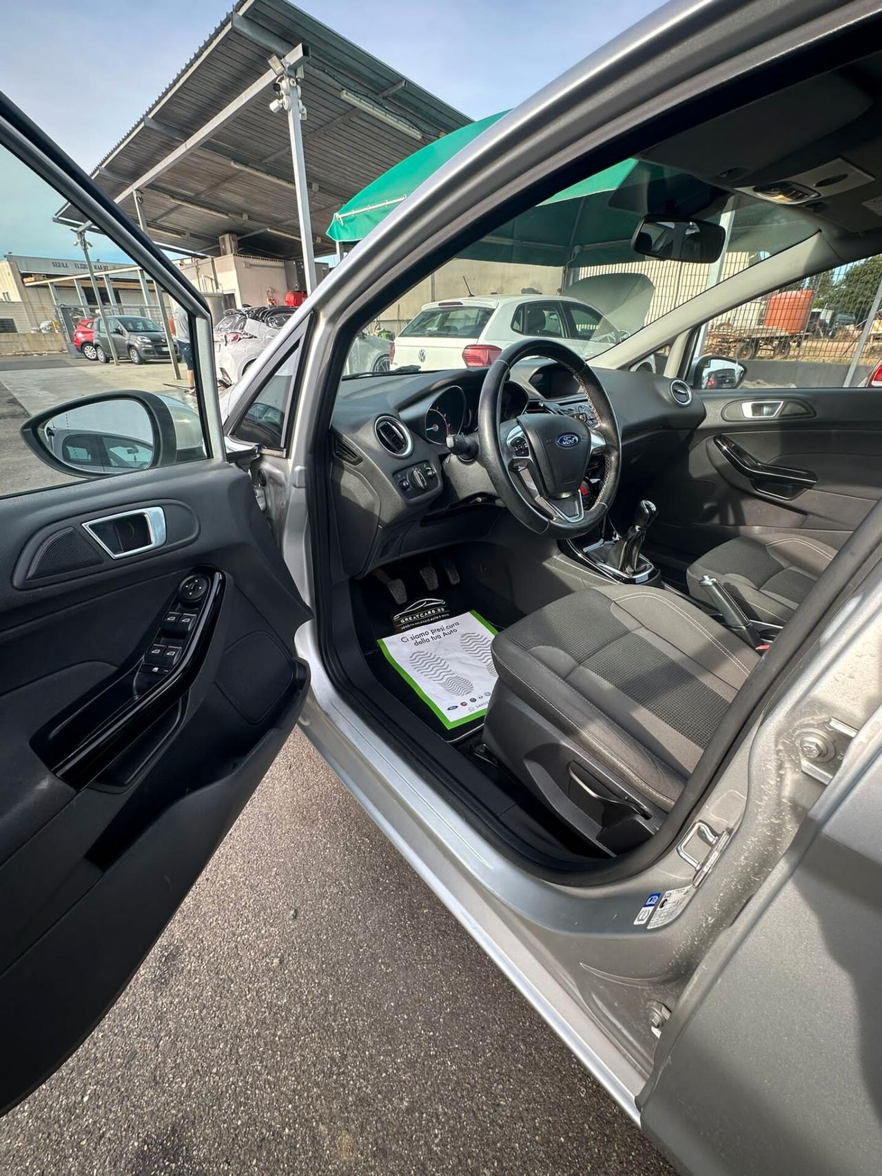 Ford Fiesta 1.0 80CV 5 porte Titanium