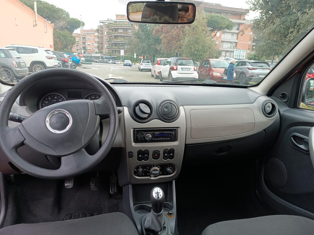 Dacia Sandero 1.2 16V Embleme