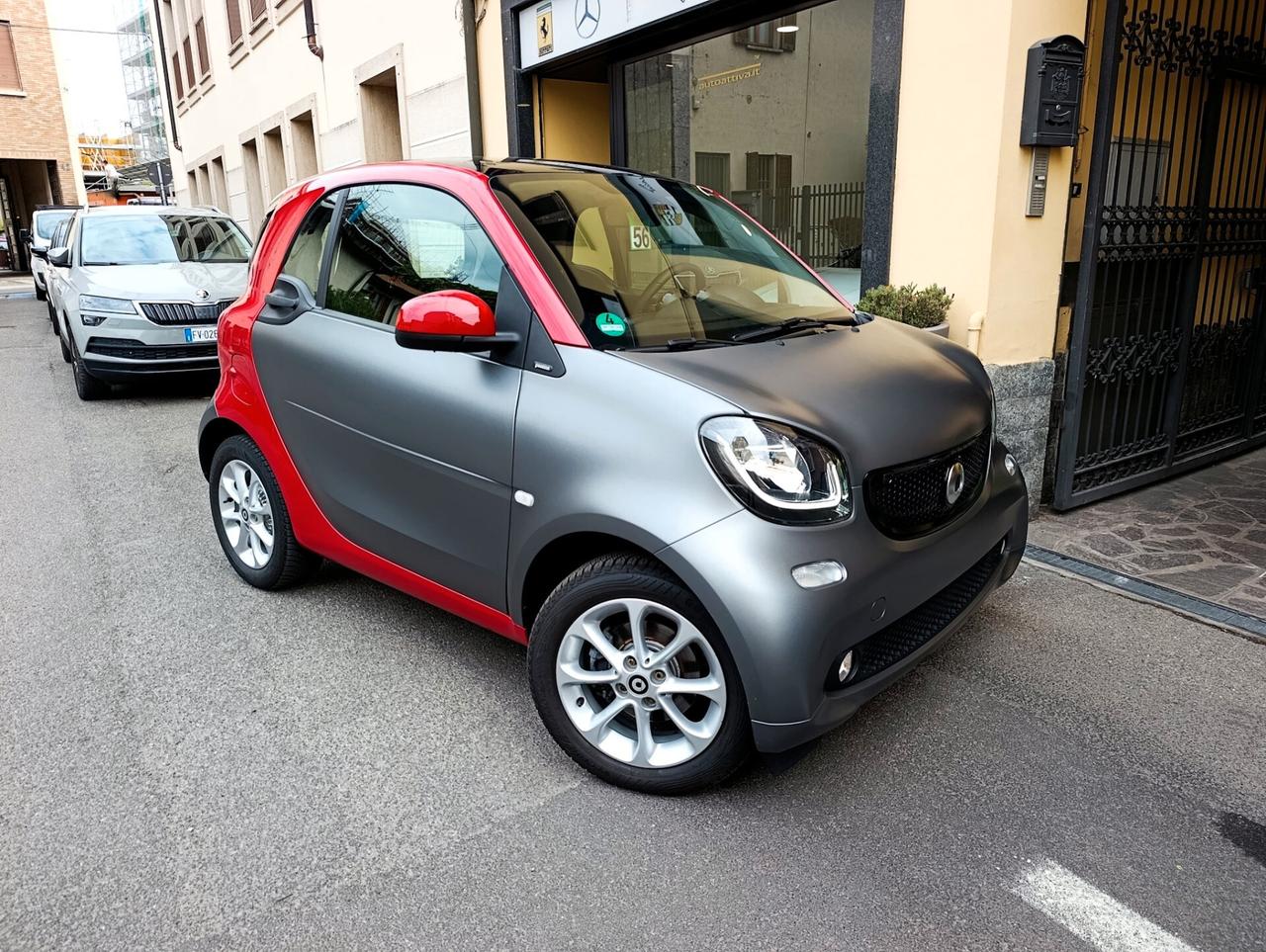 Smart ForTwo 70 1.0 twinamic Passion 2019 solo km 26.156
