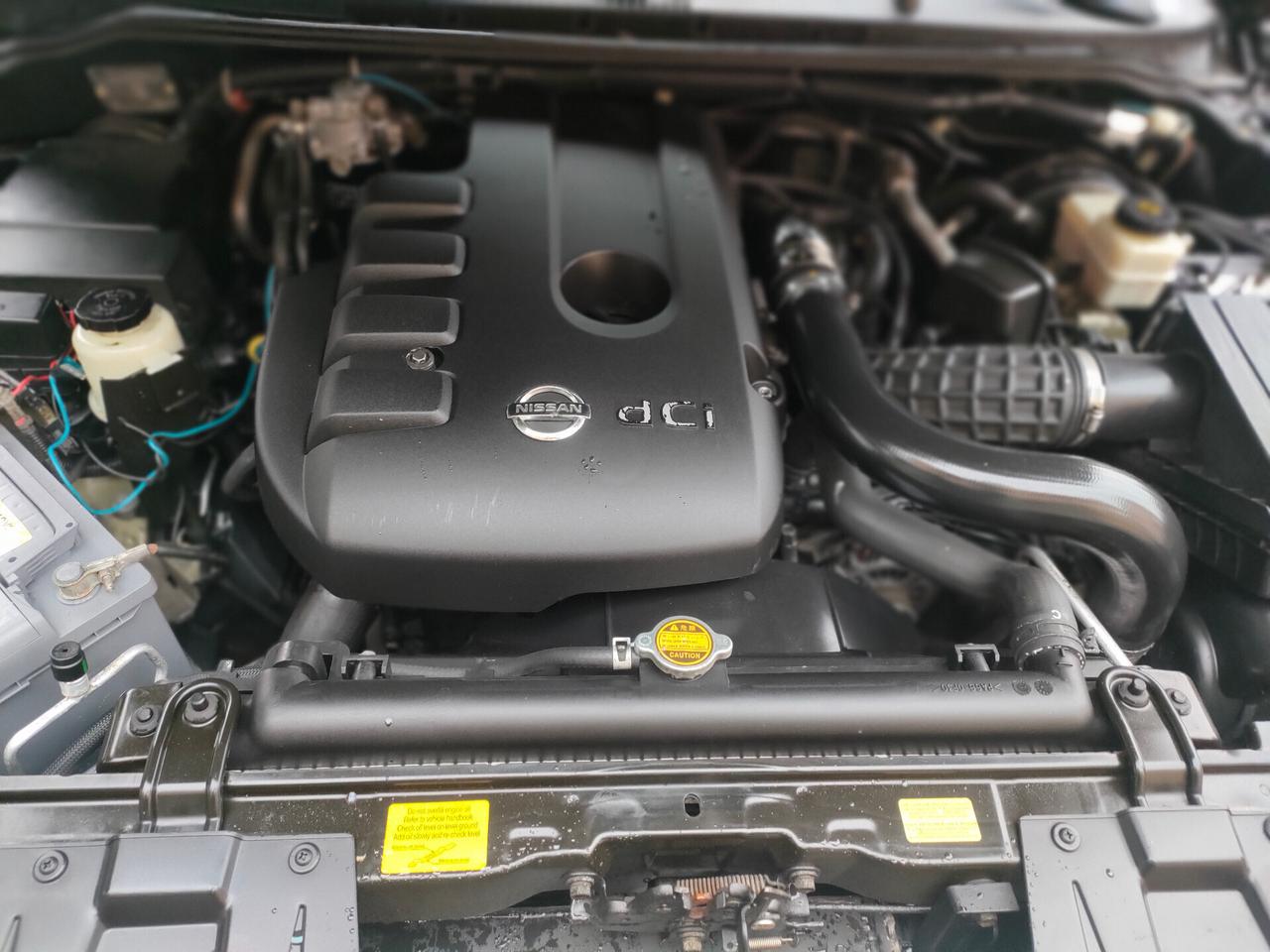 Nissan Navara 2.5 dCi PREZZO INTRATTABILE