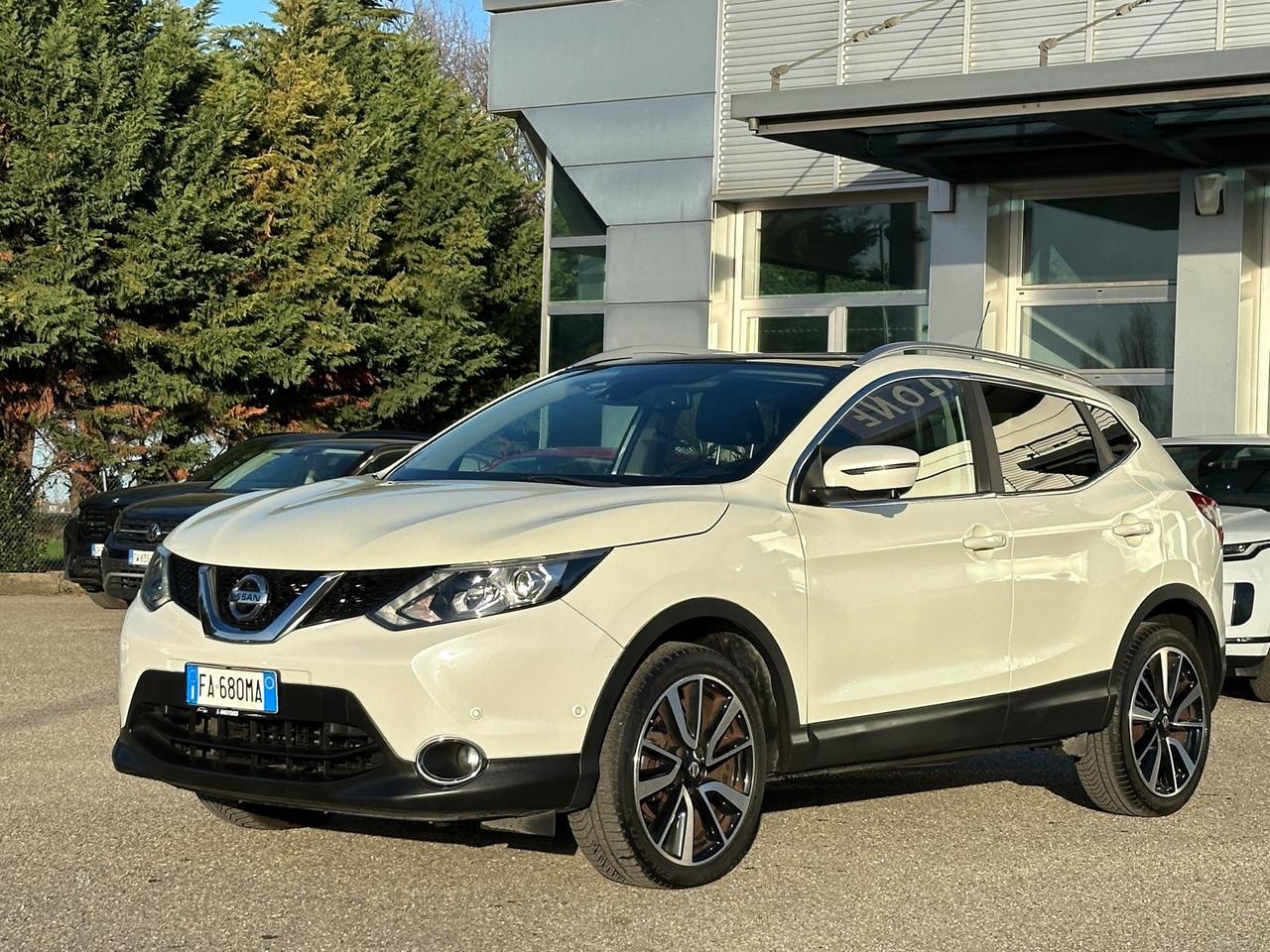 Nissan Qashqai 1.6 dCi 2WD Tekna - 2015