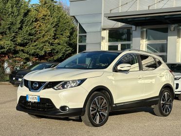 Nissan Qashqai 1.6 dCi 2WD Tekna - 2015