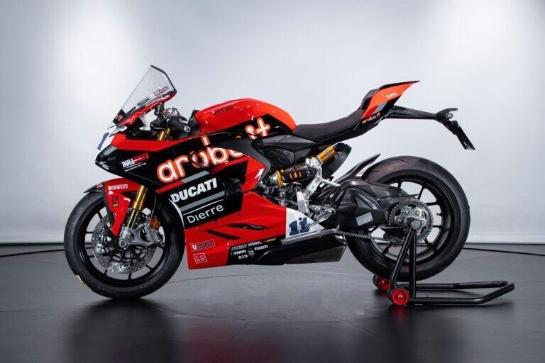 2023 DUCATI PANIGALE V2 BULEGA 2023 WORLD CHAMPION REPLICA - RDS01547