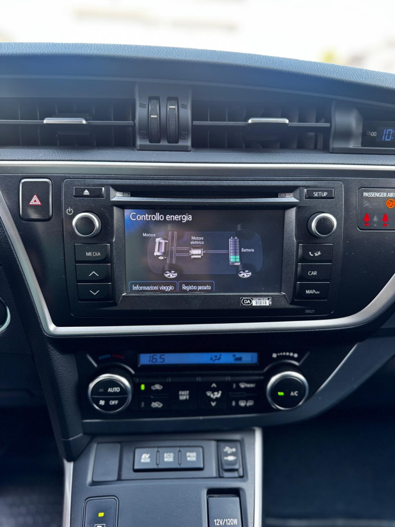 Toyota Auris Touring Sports 1.8 Hybrid Lounge