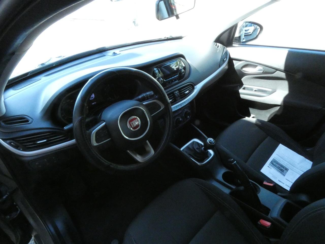 FIAT Tipo (2015-->) Tipo 1.6 Mjt S&S SW Easy Bu...