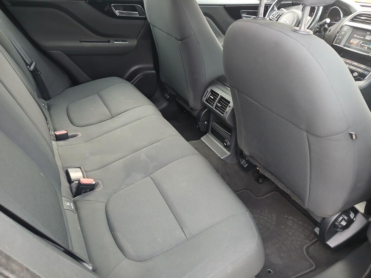 Jaguar F-Pace 2.0 D 240 CV AWD aut. Pure