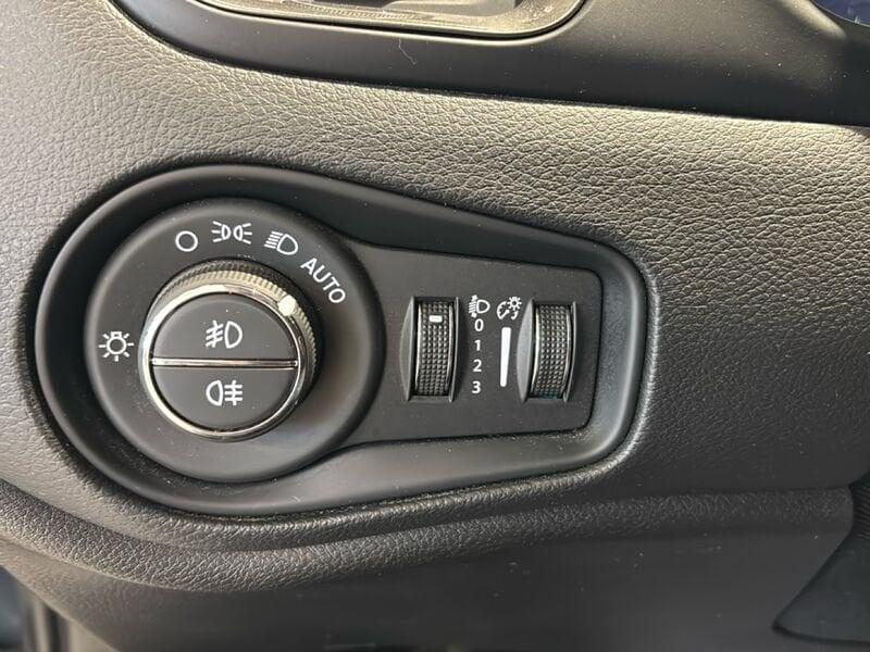 Jeep Renegade e-Hybrid 1.5 T4 MHEV 130cv Summit DDCT