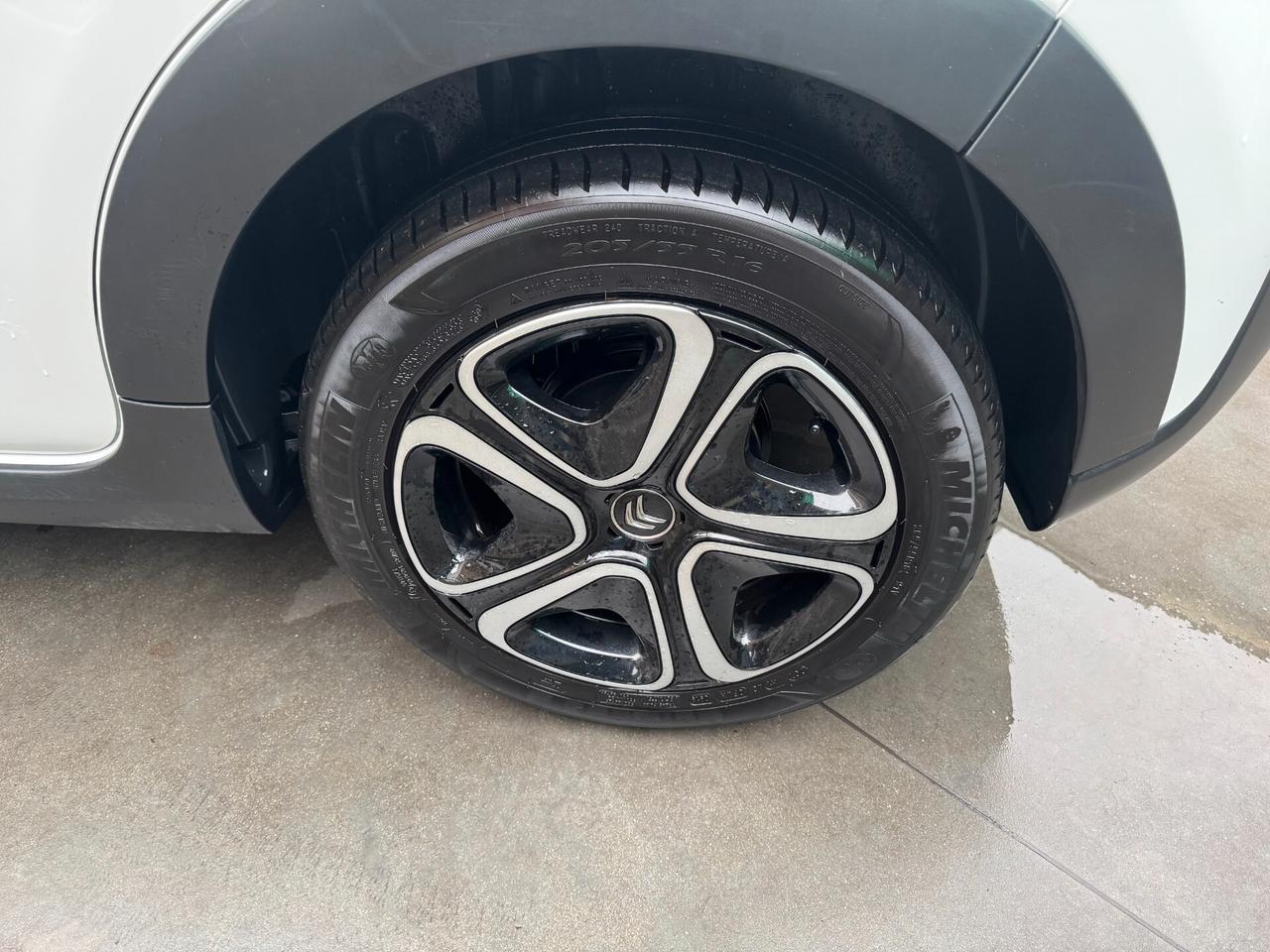 Citroen C3 1.2 puretech Shine Pack s KM. 22.000 ANNO 09/2022 FULL OPTIONAL