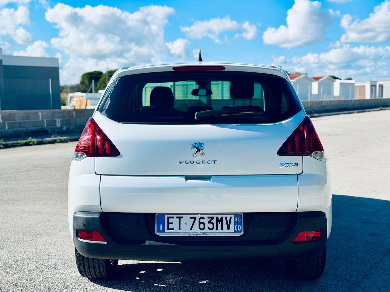 Peugeot 3008 1.6 HDi 115CV Business