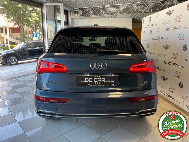 AUDI Q5 2.0 TDI quattro Stronic S LINE