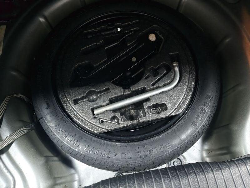 Volkswagen Golf Golf 5p 1.6 tdi Highline