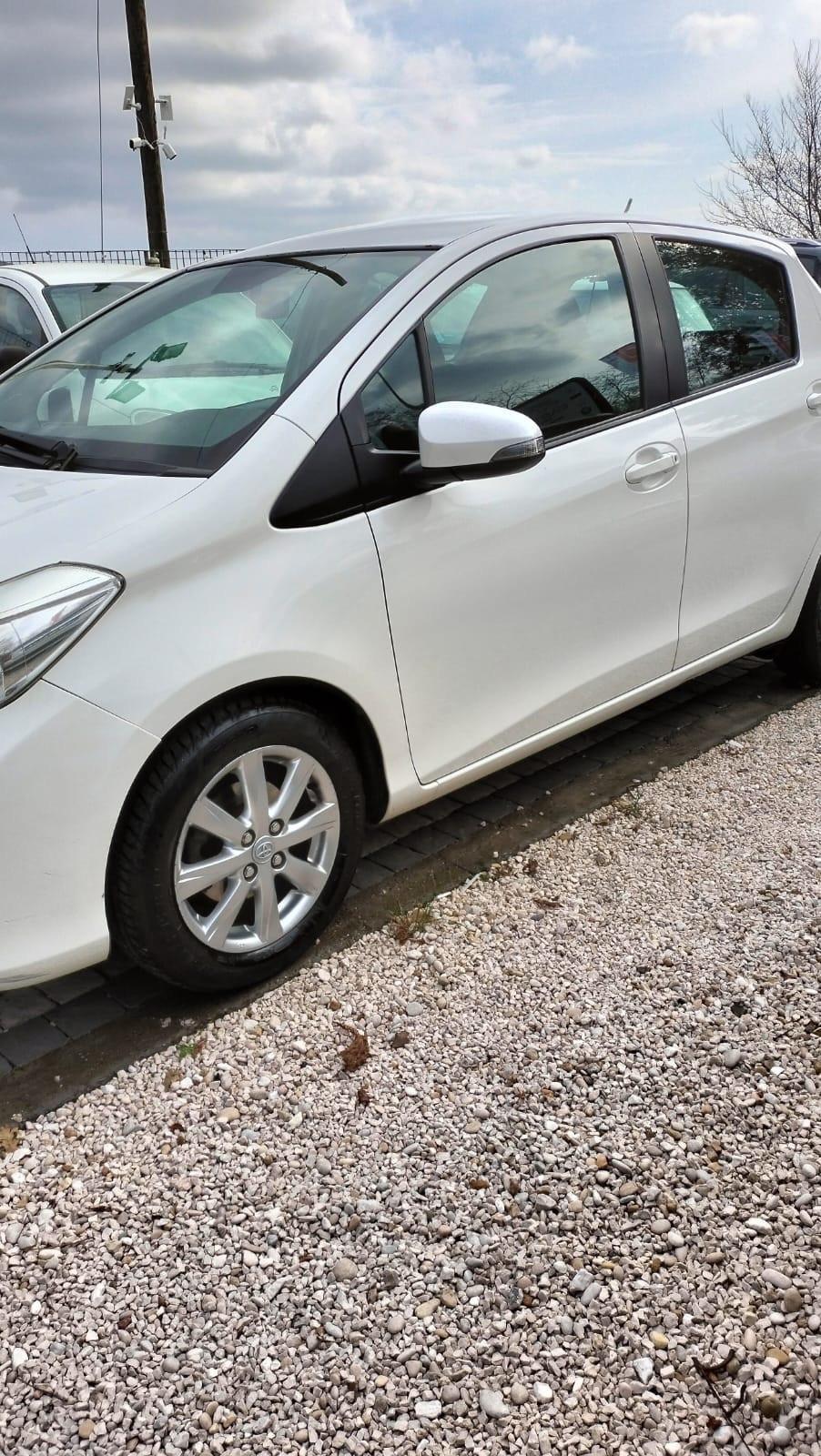 Toyota Yaris 1.4 D-4D 5 porte Lounge