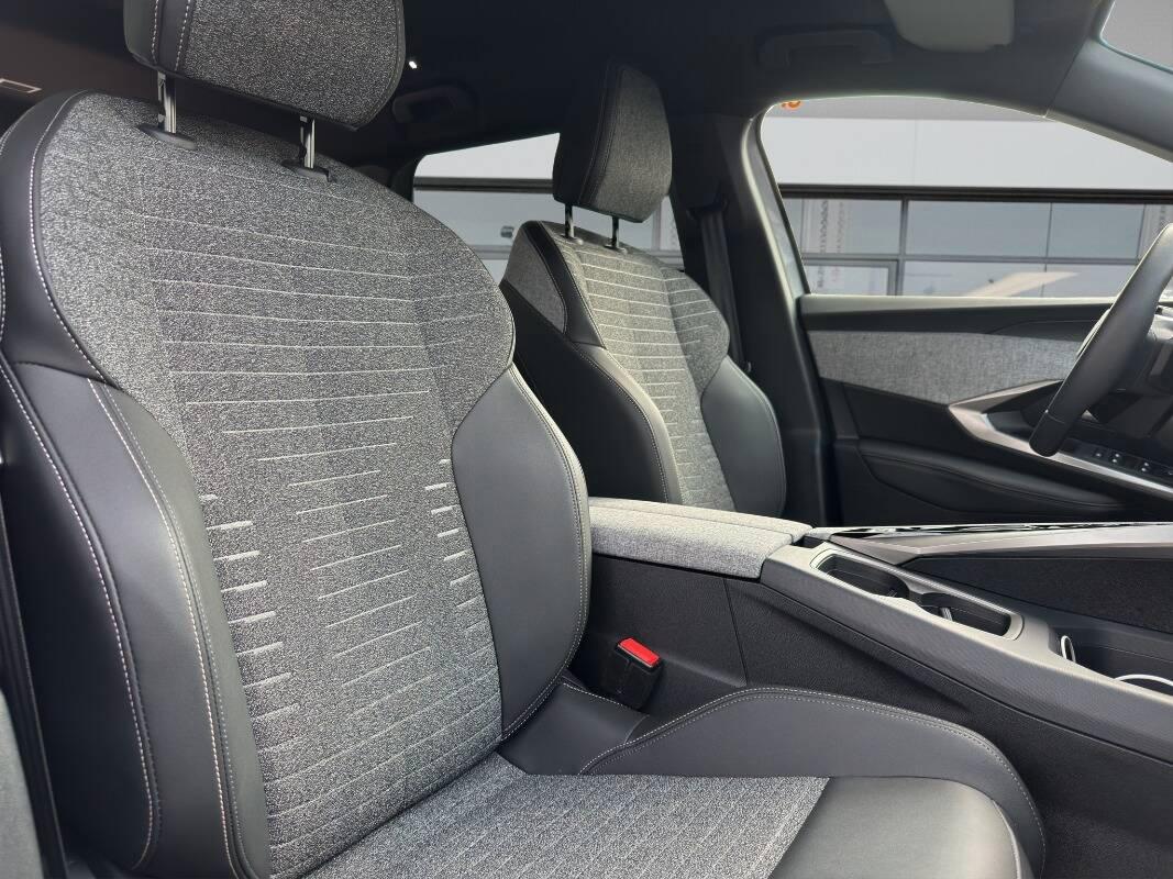 Peugeot 5008 1.2 hybrid Allure 145cv 7 posti Automatica