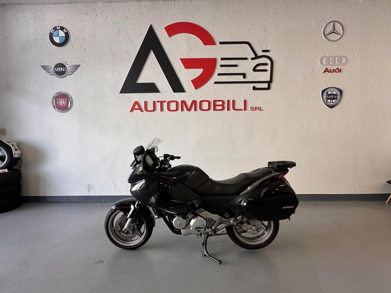 HONDA DEAUVILLE 700