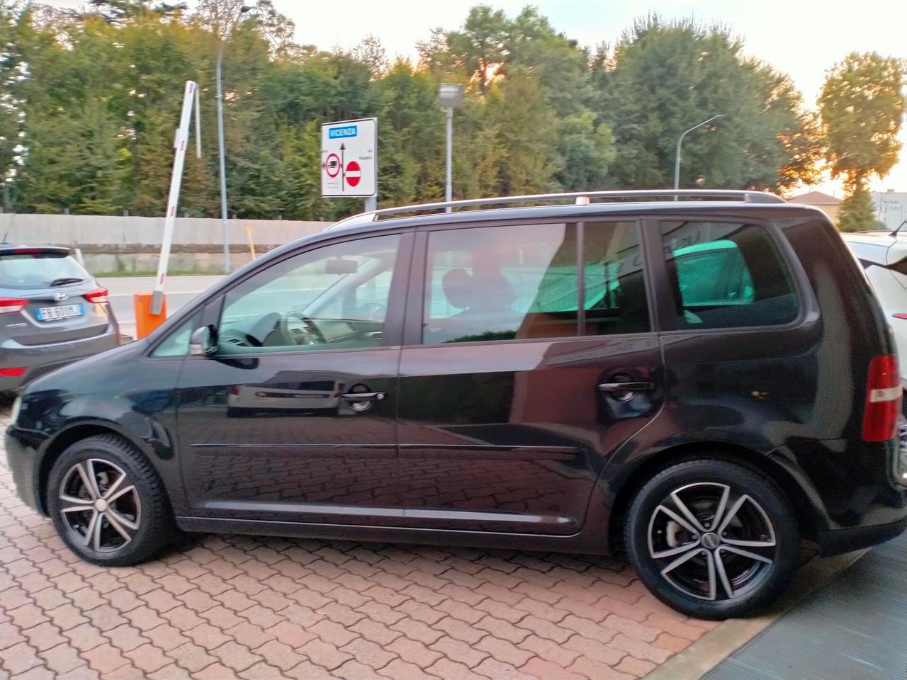 Volkswagen TOURAN 1.9TDI 101CV HIGHLINE EURO4 UNIPROPRIETARIO