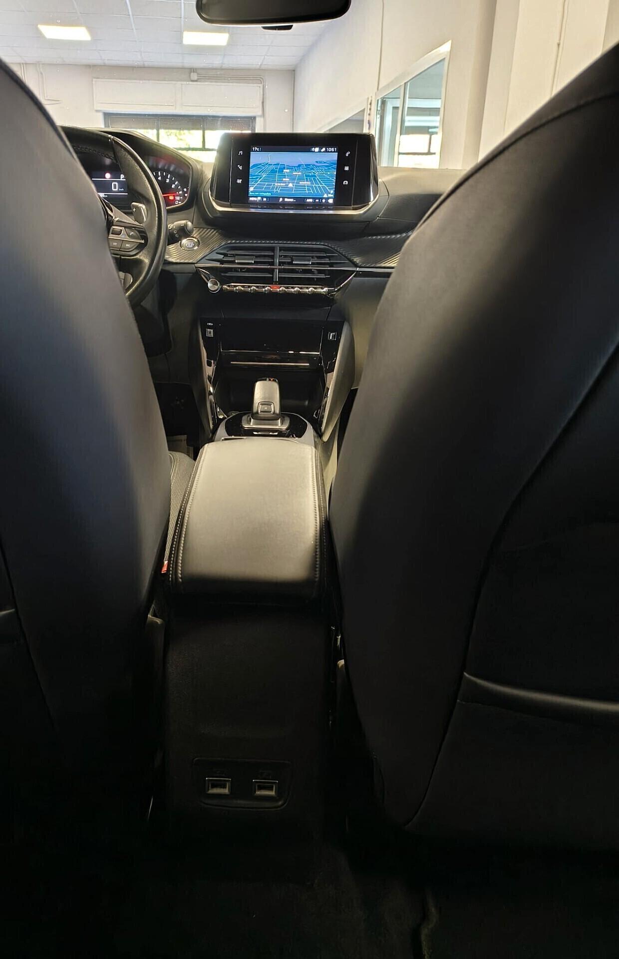 Peugeot 2008 BlueHDi 130 S&S EAT8 Allure