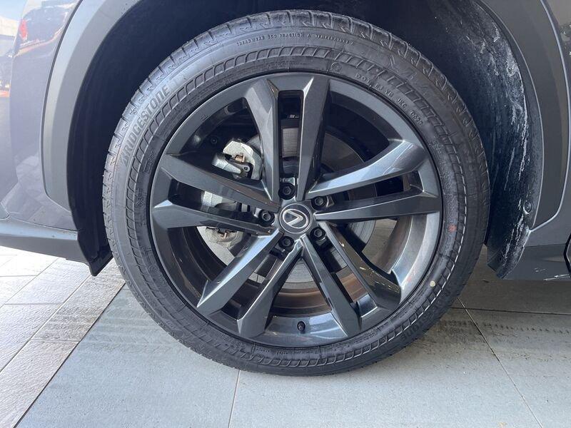 Lexus NX 450h+ 2.5 phev Premium+ 4wd e-cvt
