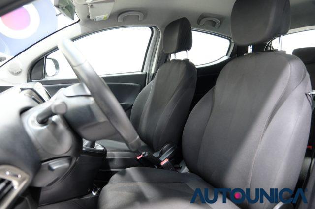 LANCIA Ypsilon 1.2 69 CV 5 PORTE GPL ECOCHIC GOLD NEOPATENTATI