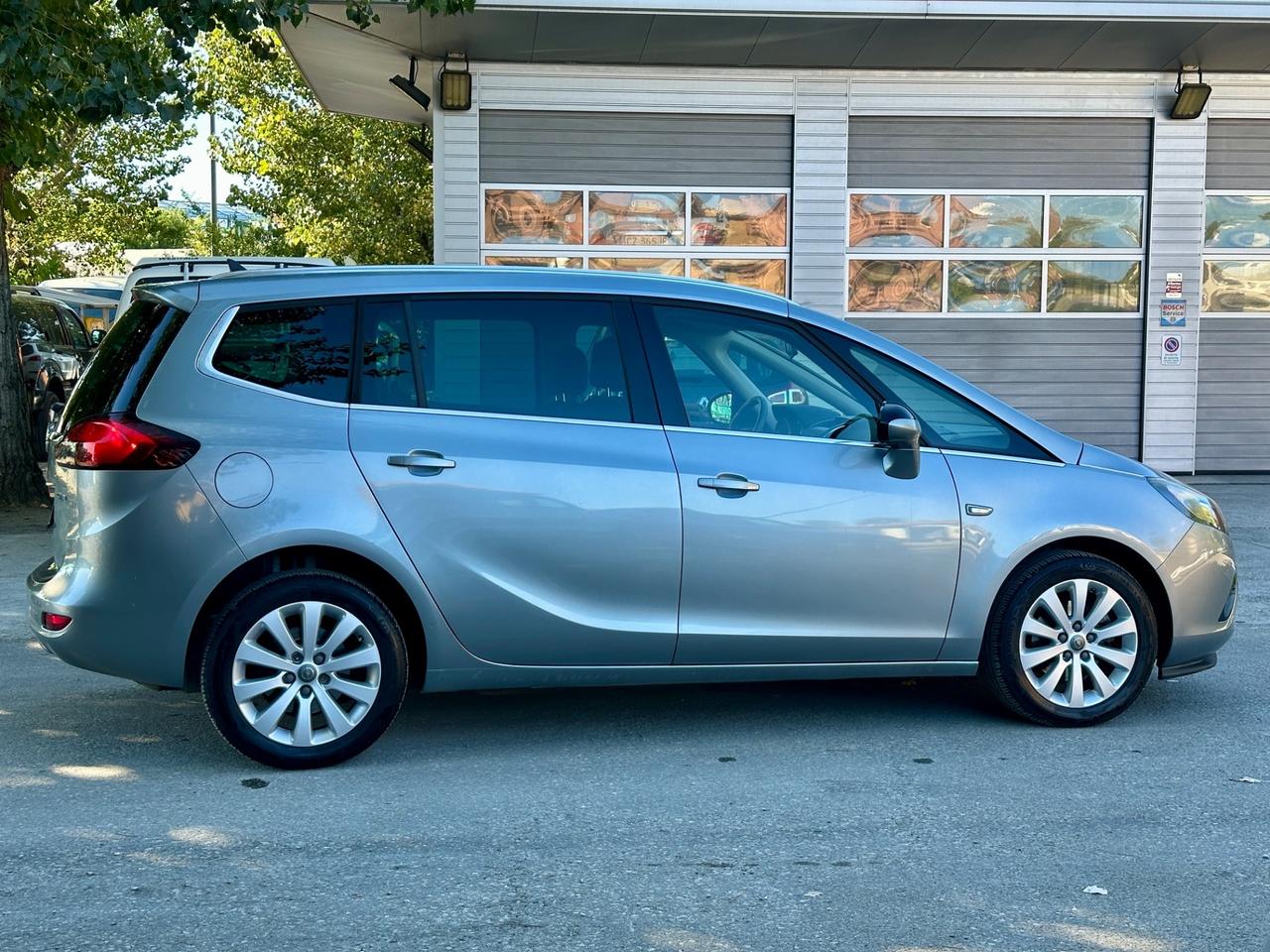 Opel Zafira Tourer 1.6 Turbo soli 115000 km 7 posti