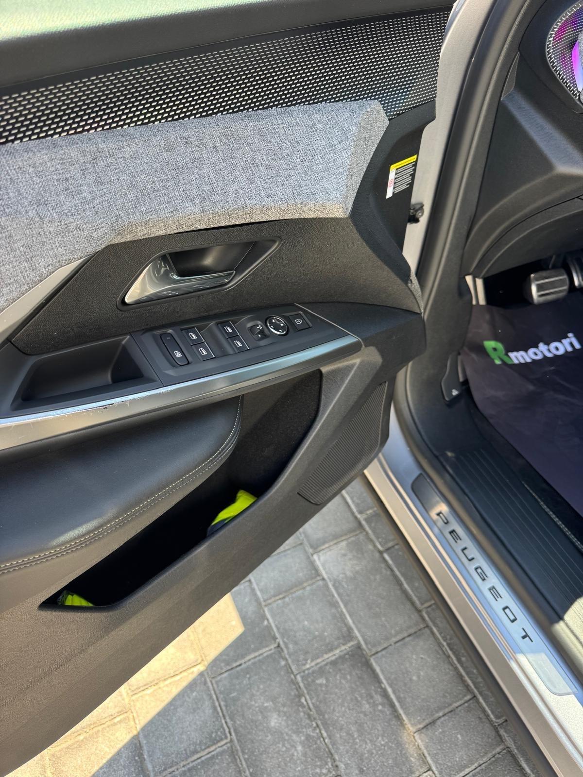 Peugeot 3008 Hybrid 136 e-DCS6 GT