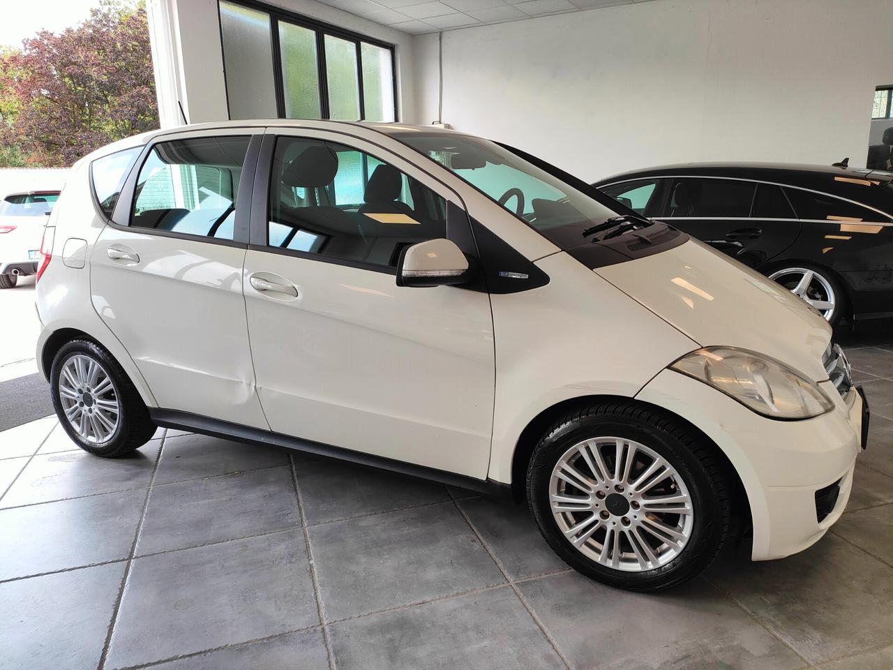MERCEDES-BENZ A 160 CDI