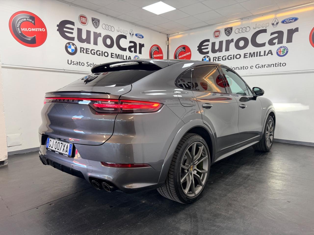 Porsche Cayenne Coupé 3.0 V6 462cv TOT E-Hybrid Platinum Edition 09/2022 TETTO 4 RUOTE STERZANTI VENTILATI