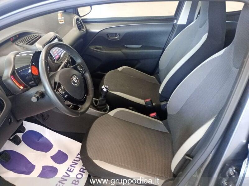 Toyota Aygo II 2018 5p 5p 1.0 x-play 72cv