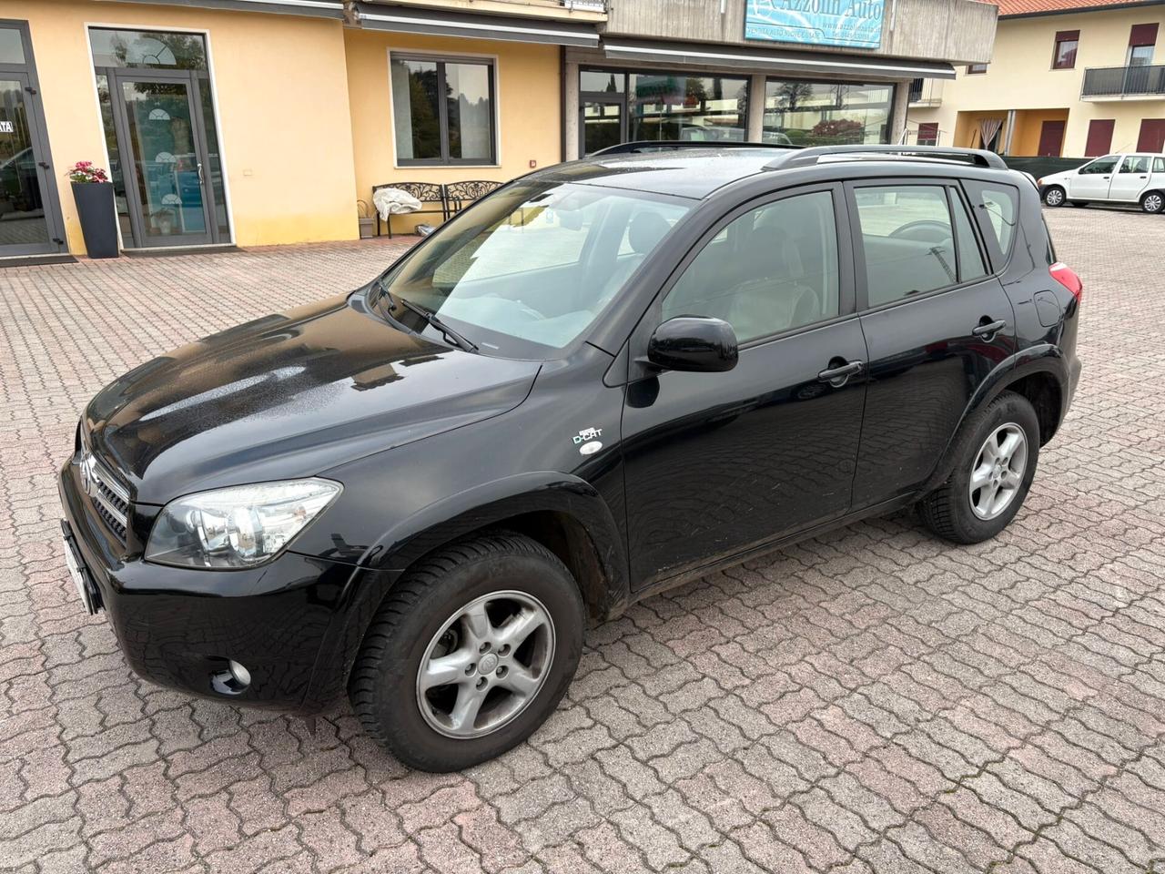 TOYOTA RAV 4 2.2 D INTERNO PELLE GANCIO TRAINO