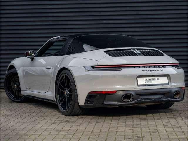 Porsche 992 911 TARGA 4 GTS BLACK ASSE POSTERIORE STERZANTE