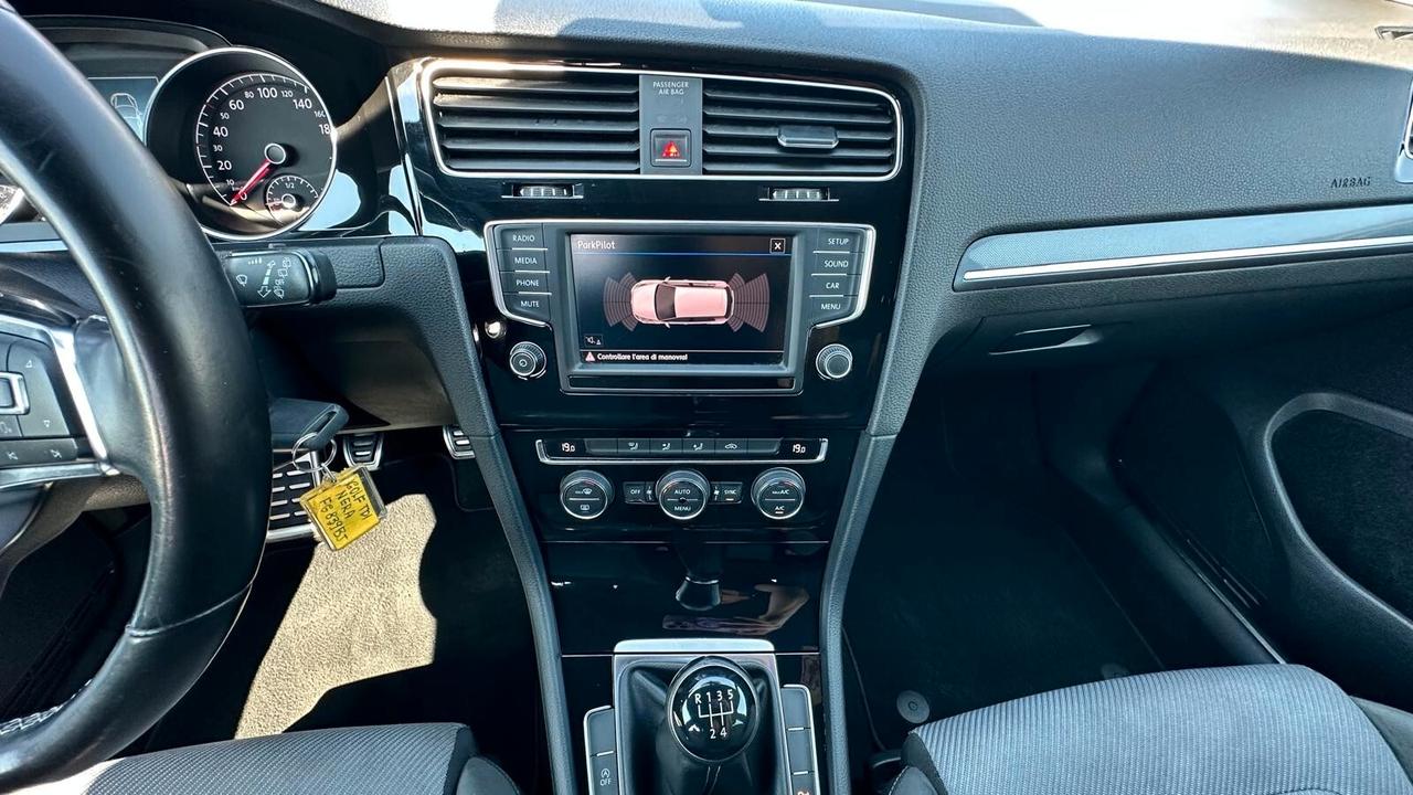 Volkswagen Golf 1.6 TDI 110 CV 5p. Sport R-LINE / KM CERTIFICATI