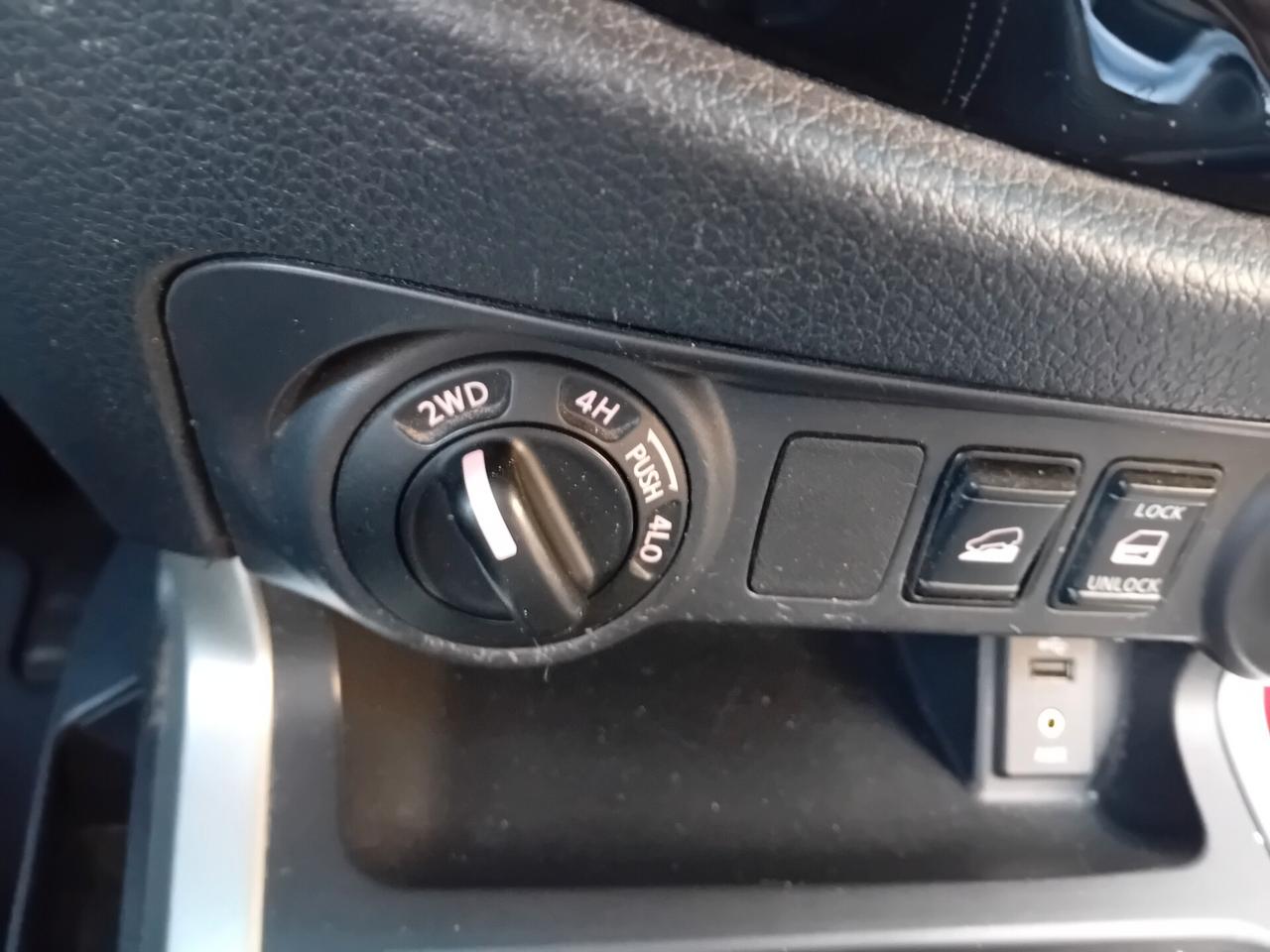 Nissan Navara 2.3 dCi 190 CV 4WD Double Cab N-Connecta
