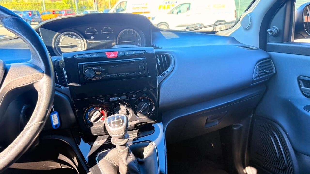 Lancia Ypsilon 1.2 69 CV 5 porte GPL Ecochic Gold