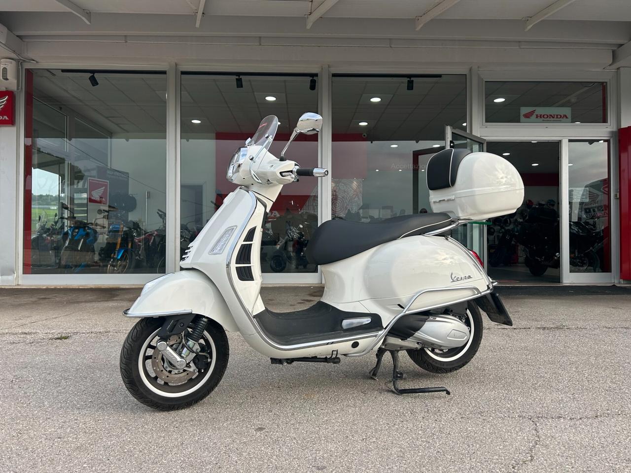Vespa GTS 300 hpe