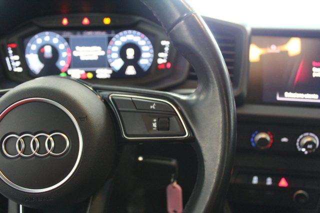 AUDI A1 SPB 1.0 TFSI 95 CV Identity Black