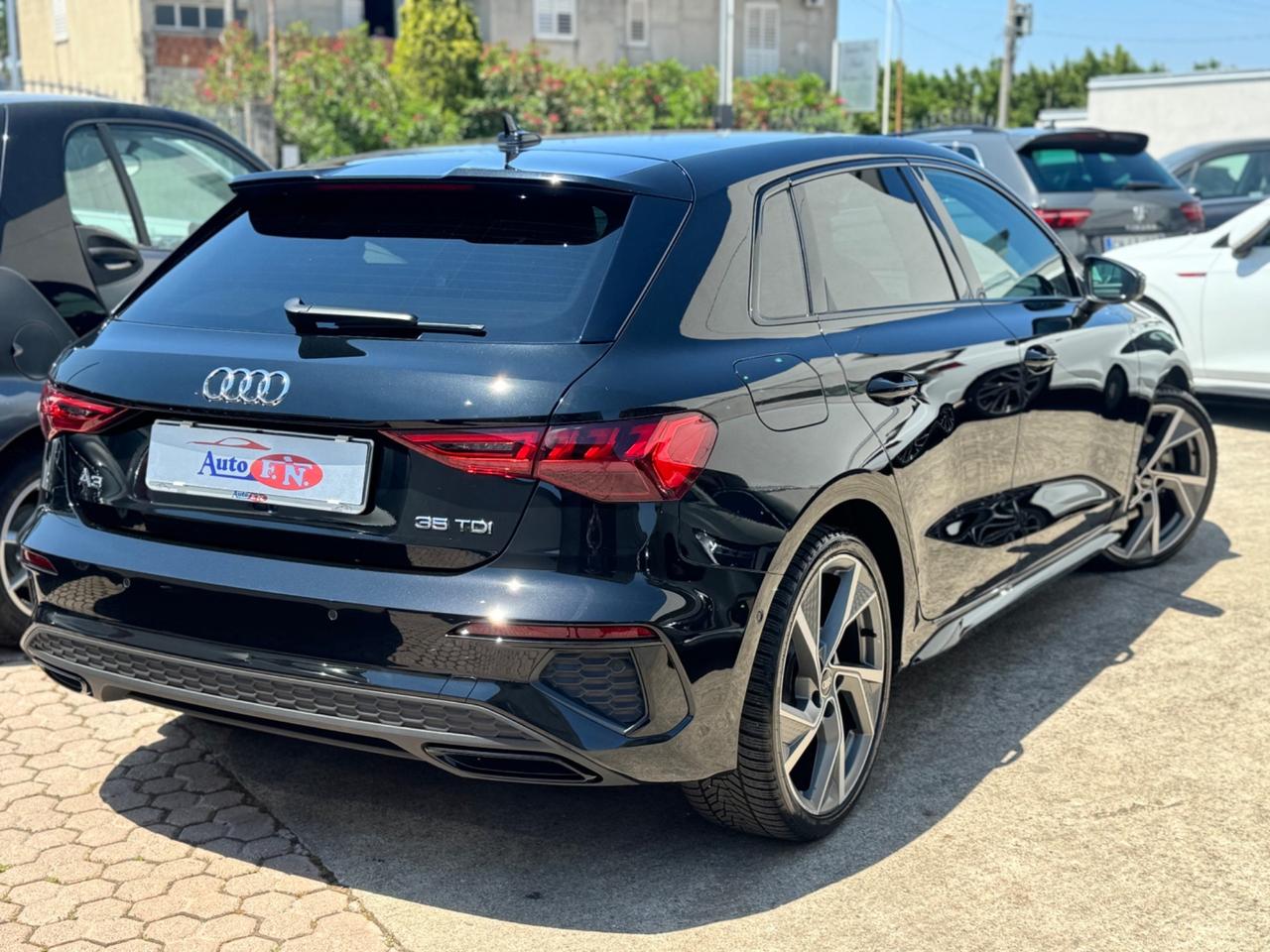 Audi A3 SPB 35 TDI S tronic line total black