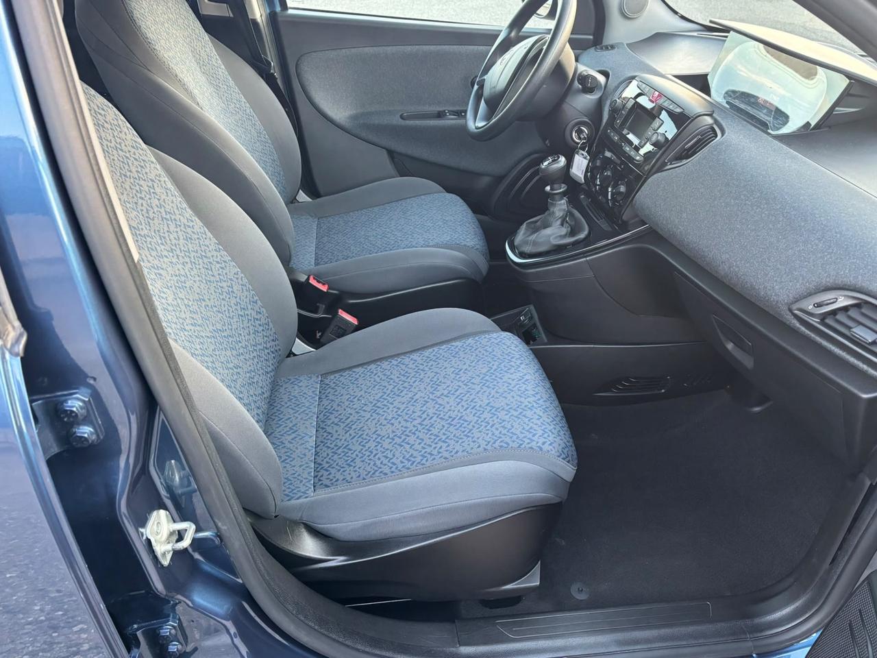 Lancia Ypsilon 1.0 FireFly Hybrid Silver NO VINCOLI DI FINANZIAMENTO