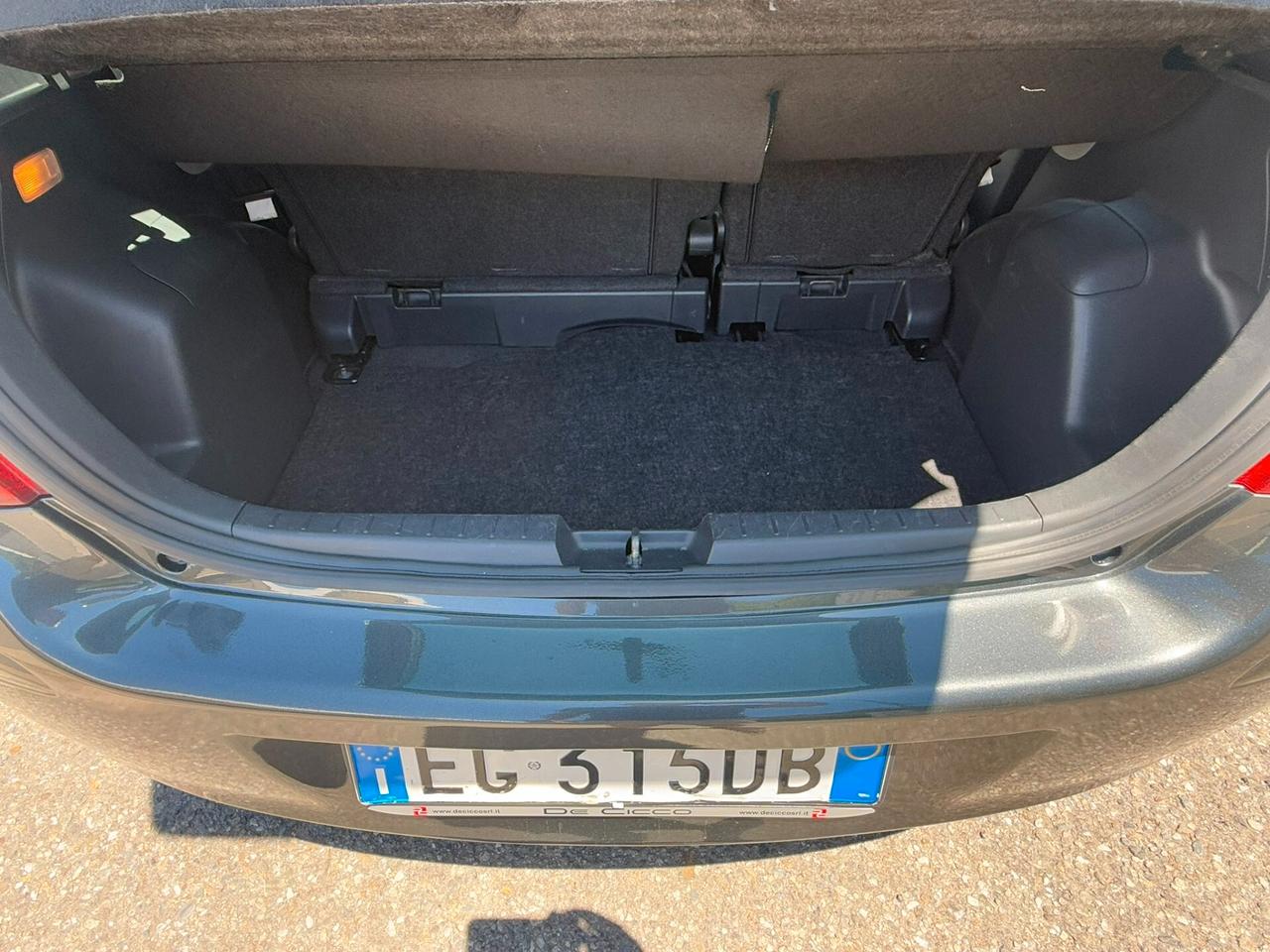 Toyota Yaris 1.0 5 porte Sol