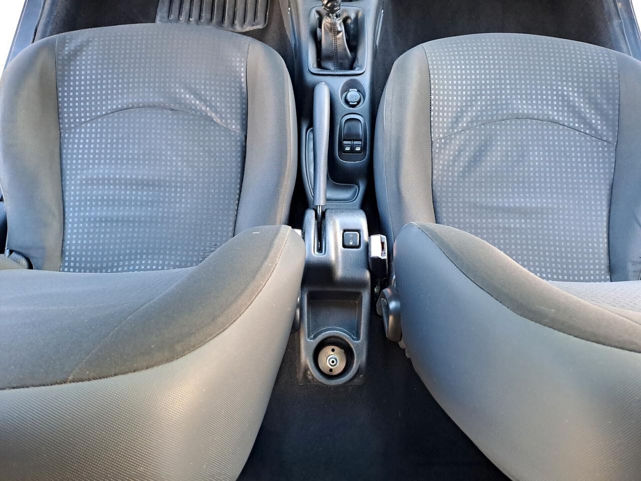 Peugeot 206 Plus 1.1 60CV 5p. Urban GPL