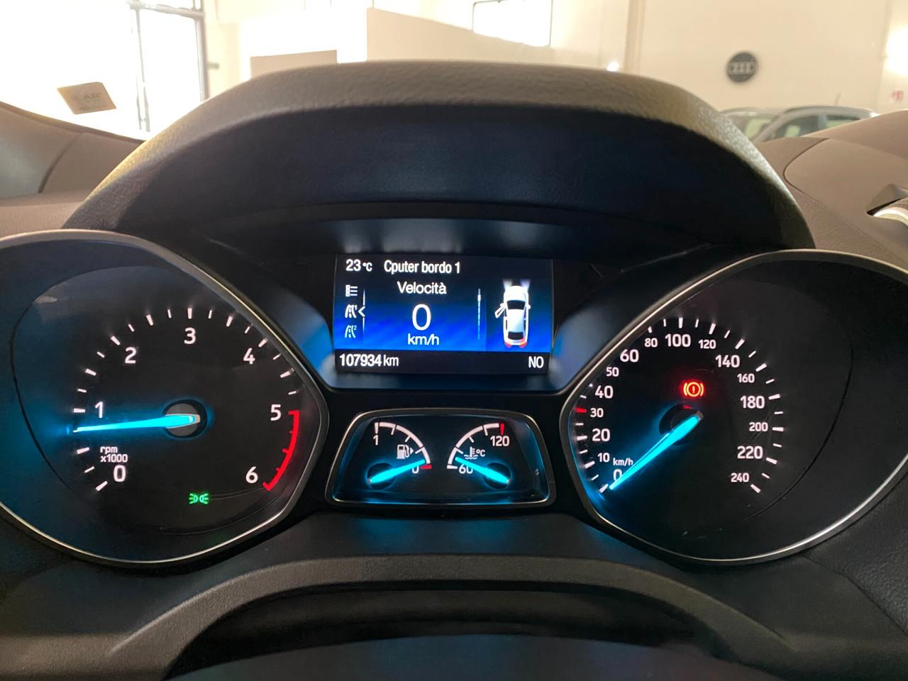 Ford Kuga 1.5 TDCI 120 CV 2WD ST-Line