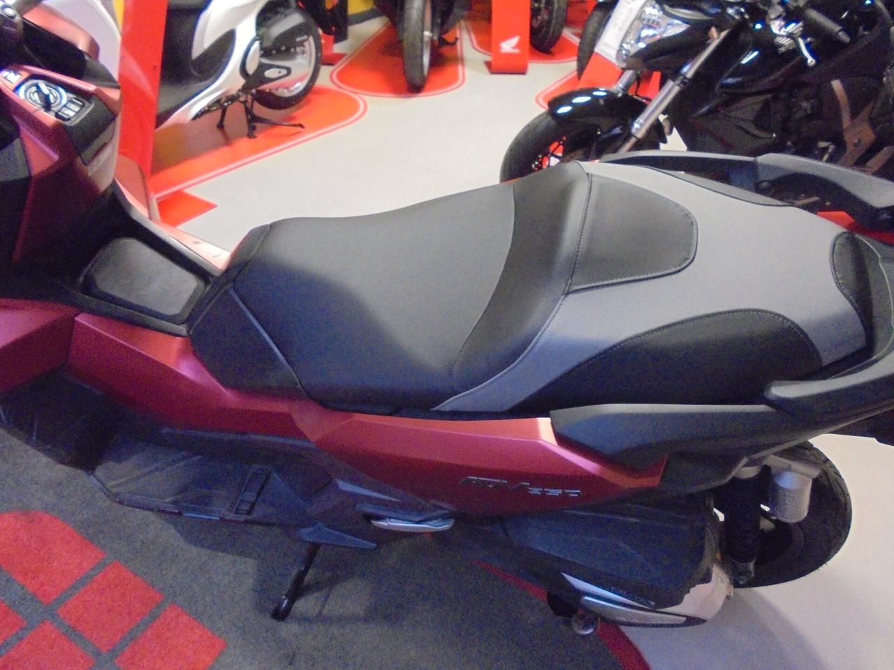 Honda ADV 350 ABS + TCS