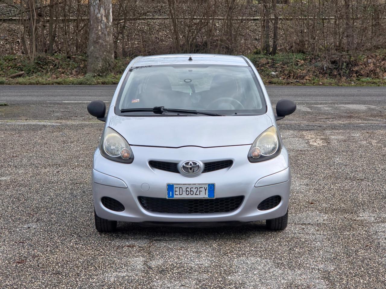 Toyota Aygo 1.0 12V VVT-i 5 porte Now Connect 2010-E5 Manuale NEO