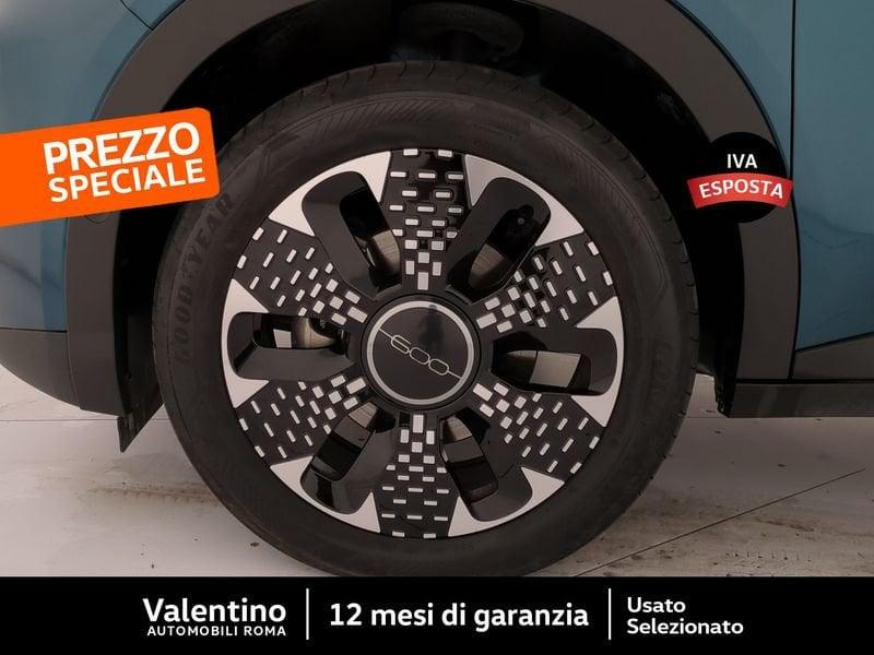 FIAT 600 Hybrid MHEV La Prima