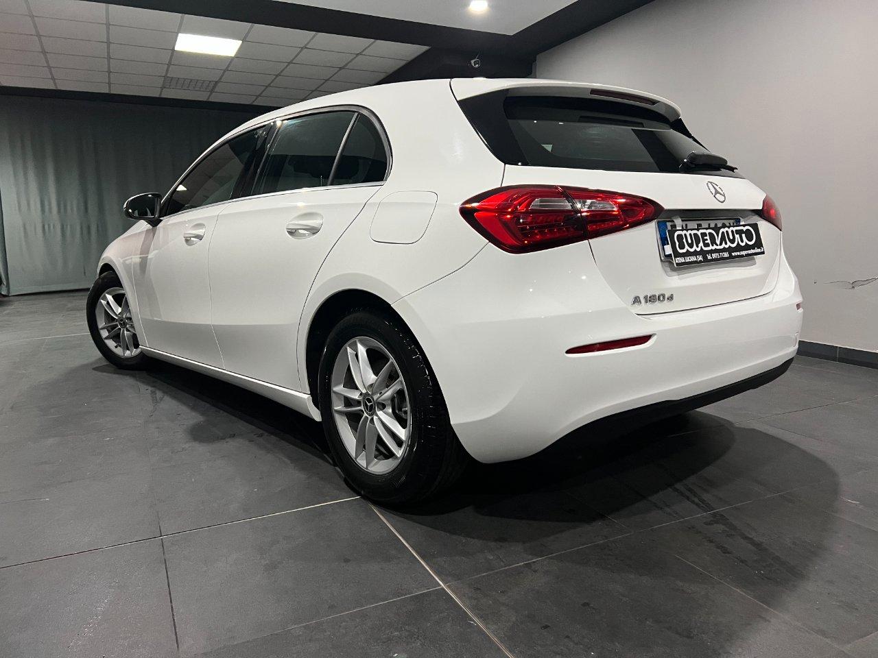 Mercedes A 180 w 177 d auto SPORT Navi / Retrocamera