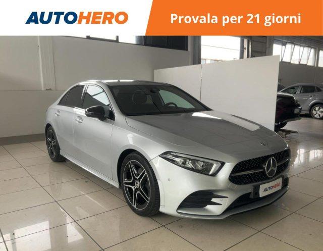 MERCEDES-BENZ A 200 Premium