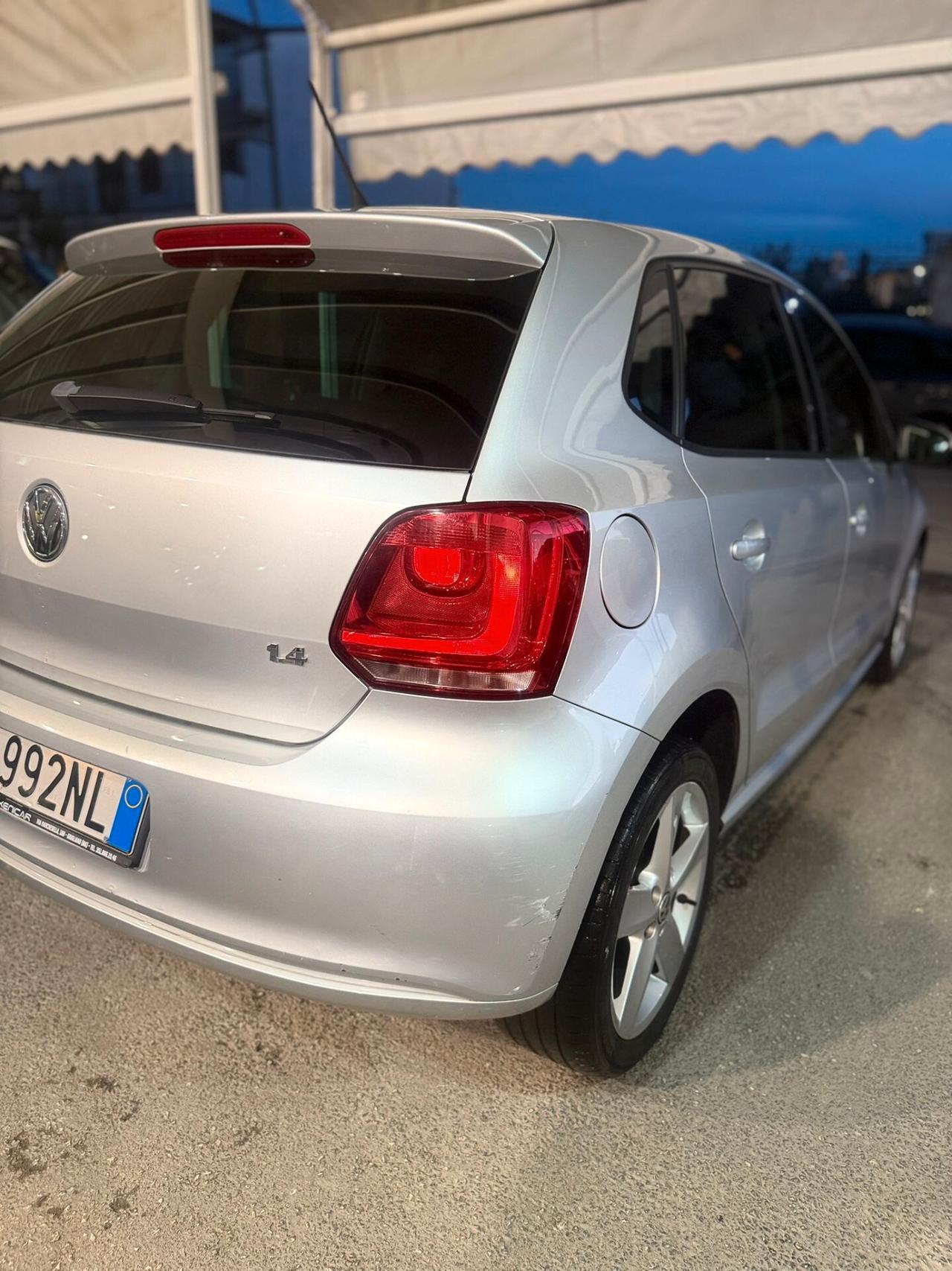 Volkswagen Polo 1.4 DSG 5 porte Highline