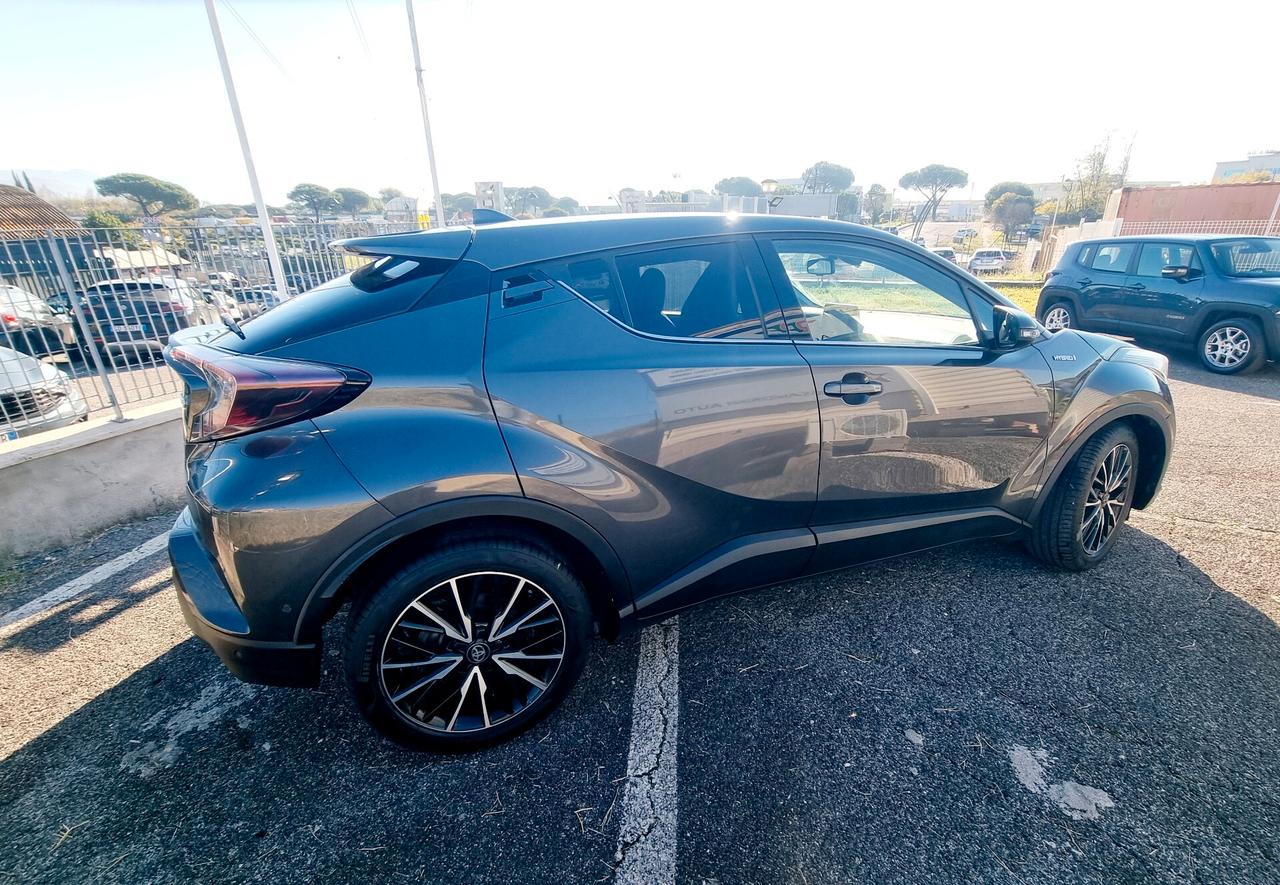 Toyota C-HR 1.8 Hybrid E-CVT Lounge