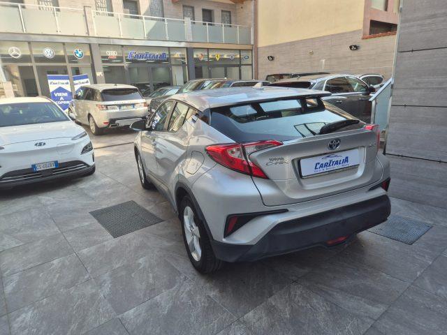 TOYOTA C-HR 1.8 Hybrid E-CVT Active